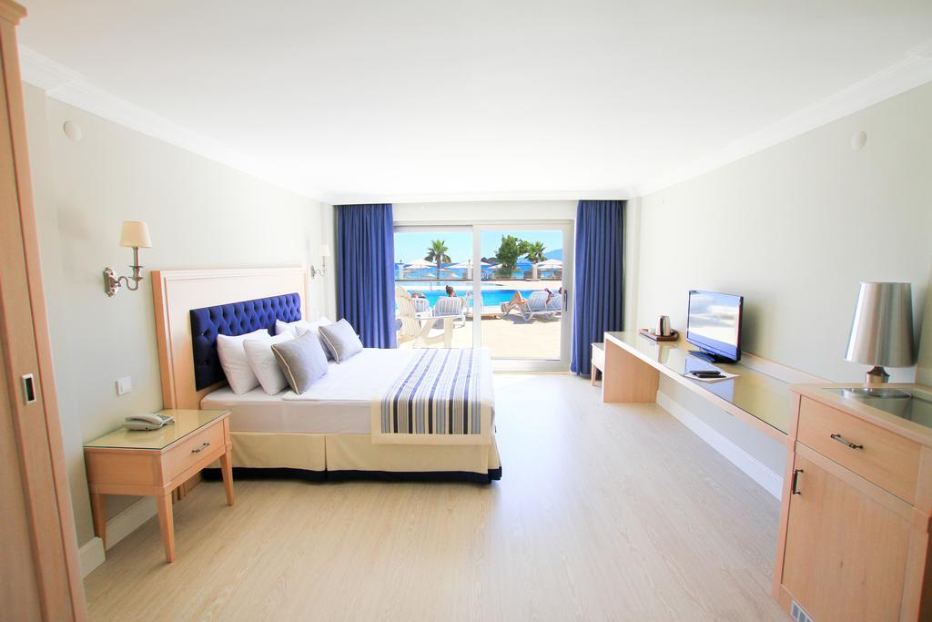 Palm Bay Beach Hotel Emecik Bagian luar foto