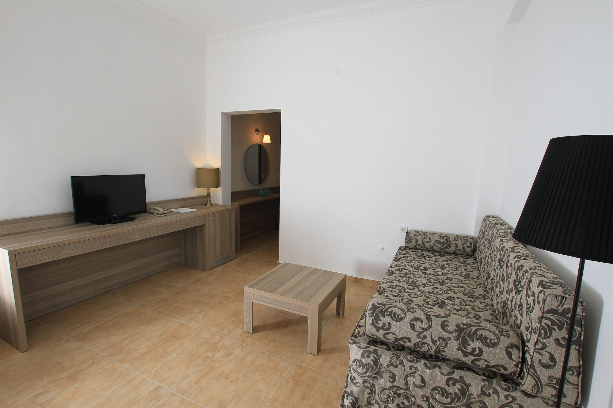 Palm Bay Beach Hotel Emecik Bagian luar foto