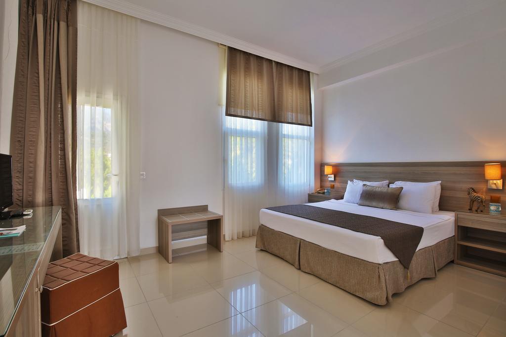 Palm Bay Beach Hotel Emecik Bagian luar foto