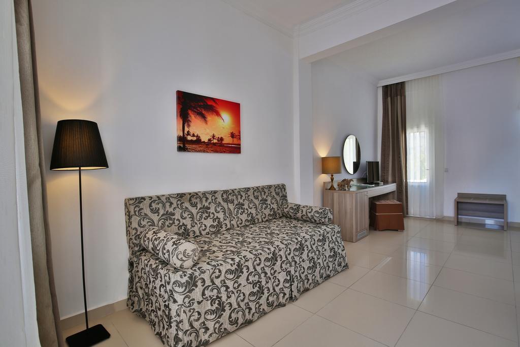Palm Bay Beach Hotel Emecik Bagian luar foto