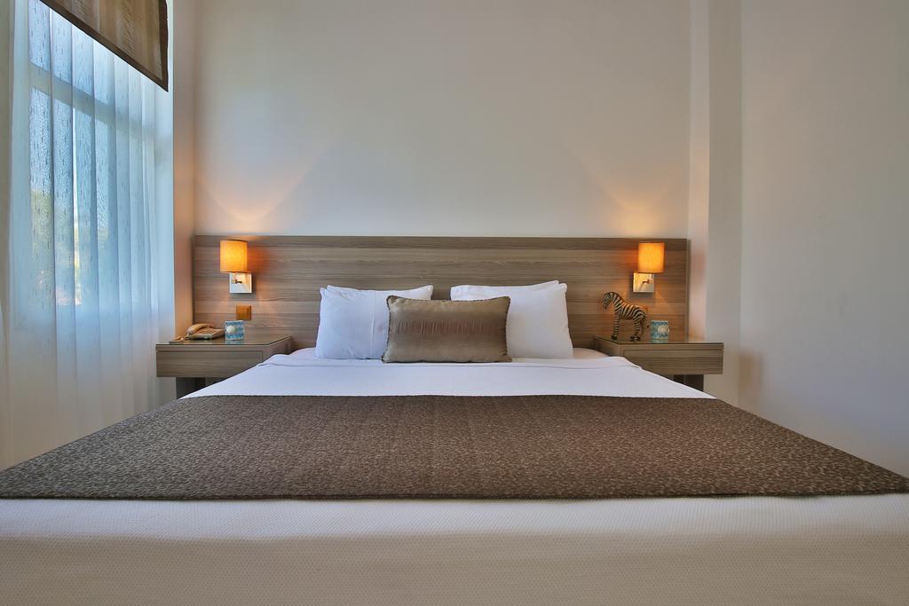 Palm Bay Beach Hotel Emecik Bagian luar foto