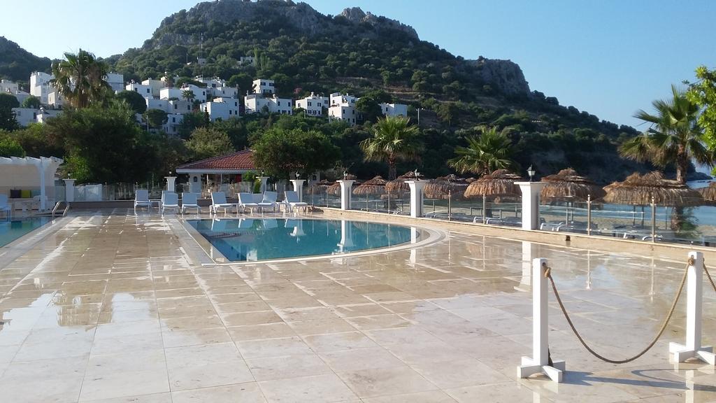 Palm Bay Beach Hotel Emecik Bagian luar foto