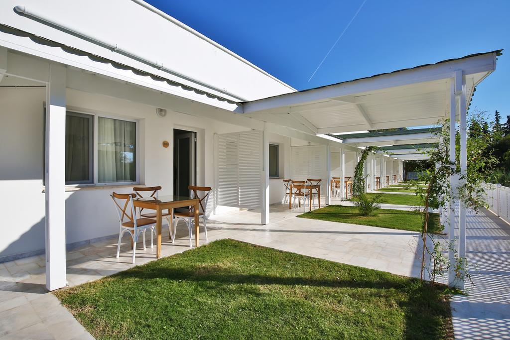 Palm Bay Beach Hotel Emecik Bagian luar foto