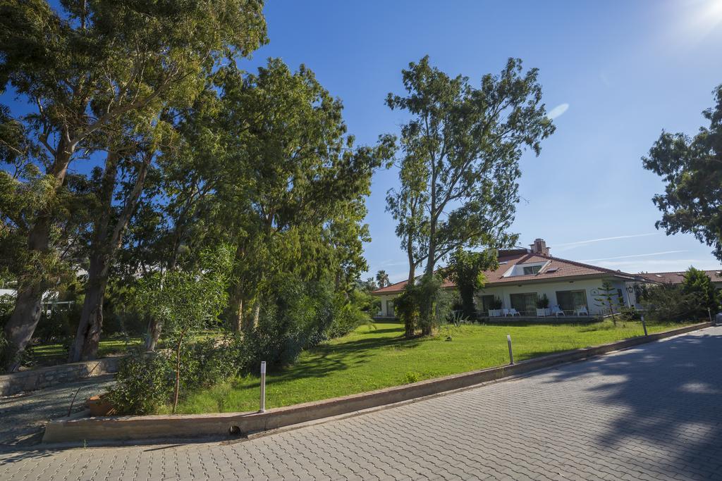 Palm Bay Beach Hotel Emecik Bagian luar foto